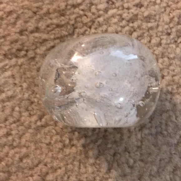 Art Glass/Bubble glass clear paper weight. - Picture 3 of 6